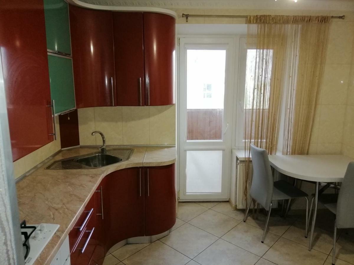 Тихая Квартира В Центре Ковеля Kovel Buitenkant foto