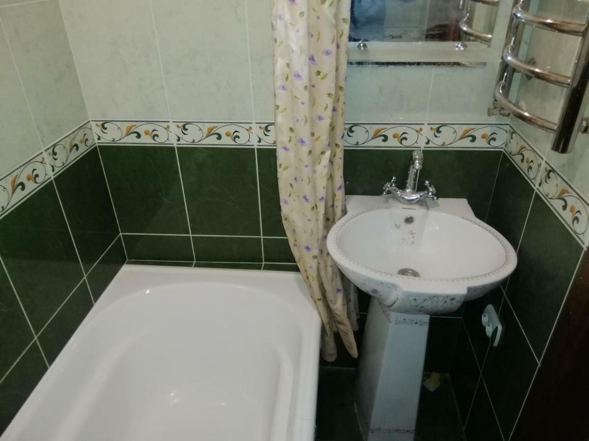 Тихая Квартира В Центре Ковеля Kovel Buitenkant foto